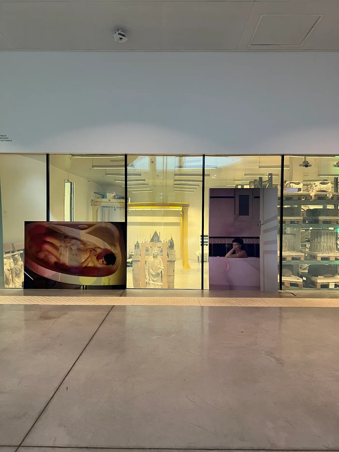 Exposition 1